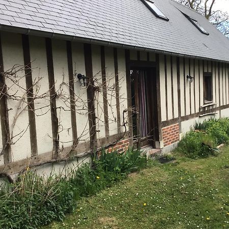 Gite Des Tournesols Ecaquelon Exterior photo